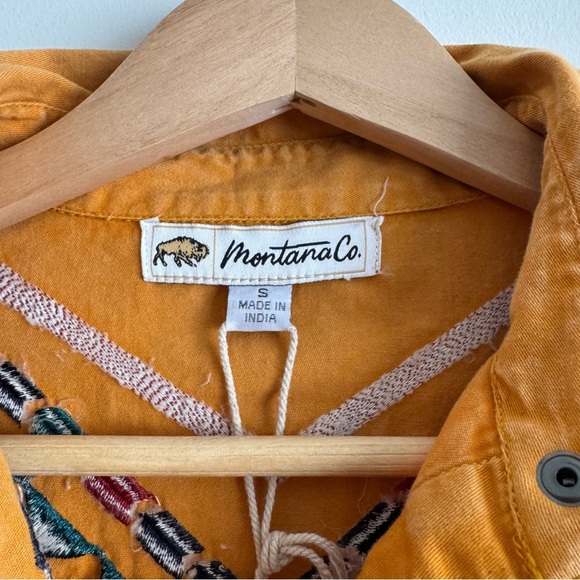 Montana Co. mustard yellow embroidered snap button long sleeve shirt small NWT - Picture 2 of 8